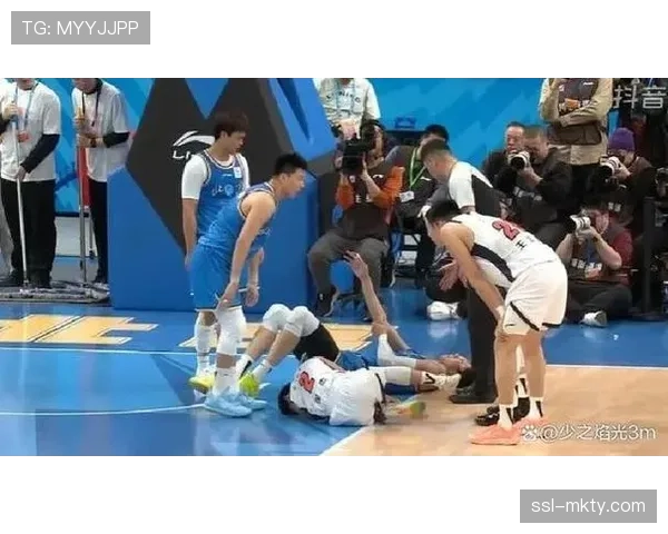 “延迟夹击”战术盛行:CBA多队在后场持球人过半场时施加防守压力 “延迟夹击”战术盛行:CBA多队在后场持球人过半场时施加防守压力